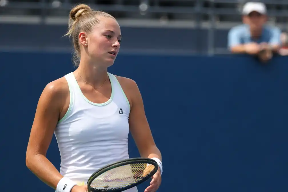 Belgische Jeline Vandromme (18) sneuvelt in kwalificaties US Open, grandslamdebuut uitgesteld