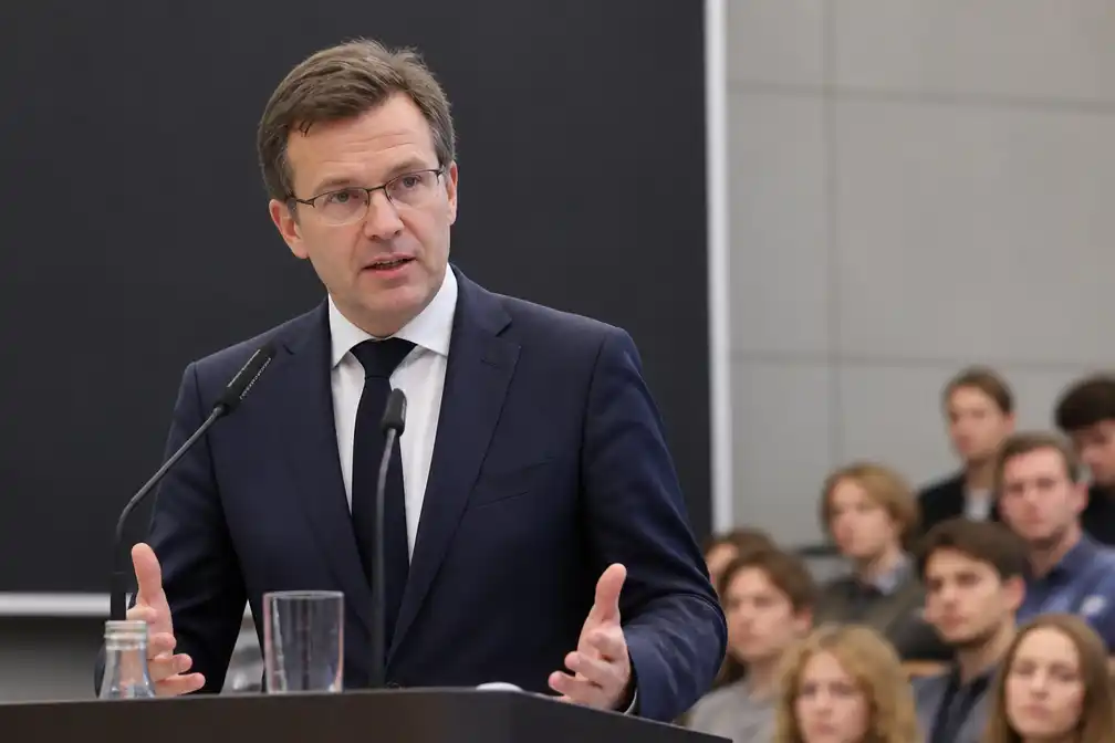 Minister Berendsen wil vetorecht nieuwe EU-leden beperken