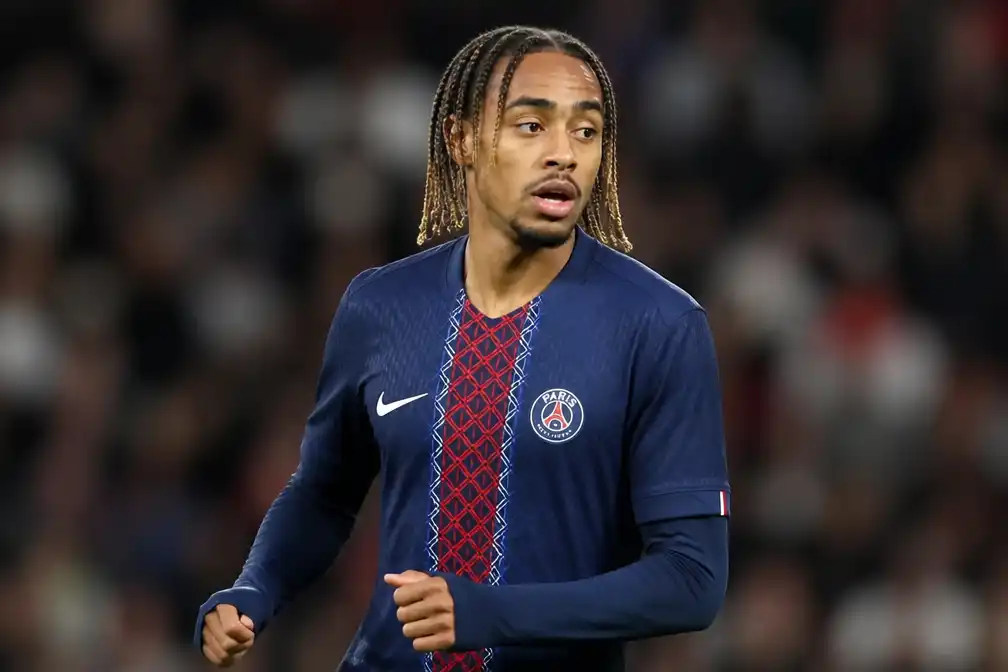 Liverpool dicht bij komst Barcola van PSG voor meer dan 100 miljoen pond