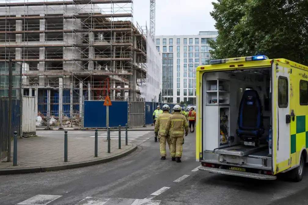 Twee arbeiders zwaargewond na val van stelling op scholencampus in Elsene