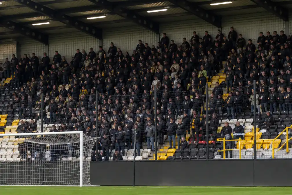 Sfeergroep Authentics keert terug naar tribune Sporting Lokeren