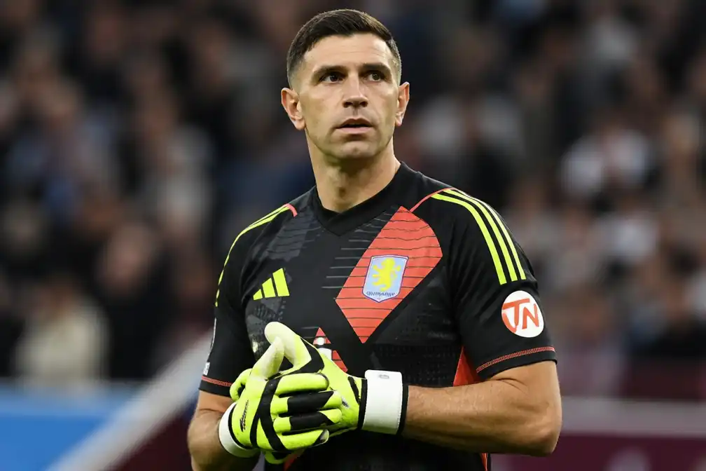 Chelsea bereikt akkoord over 7,5 miljoen pond voor doelman Emiliano Martínez