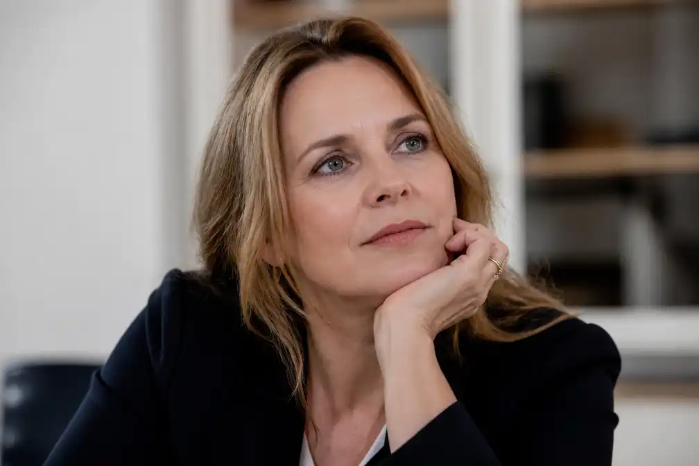 Babette van Veen: stress na overlijden ex-man brak wortel onder kroon