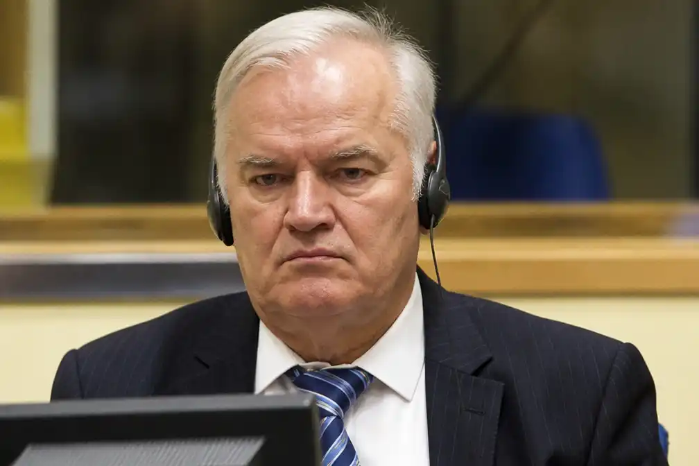 Servië geeft veroordeelde oorlogsmisdadiger Ratko Mladić staatsbegrafenis