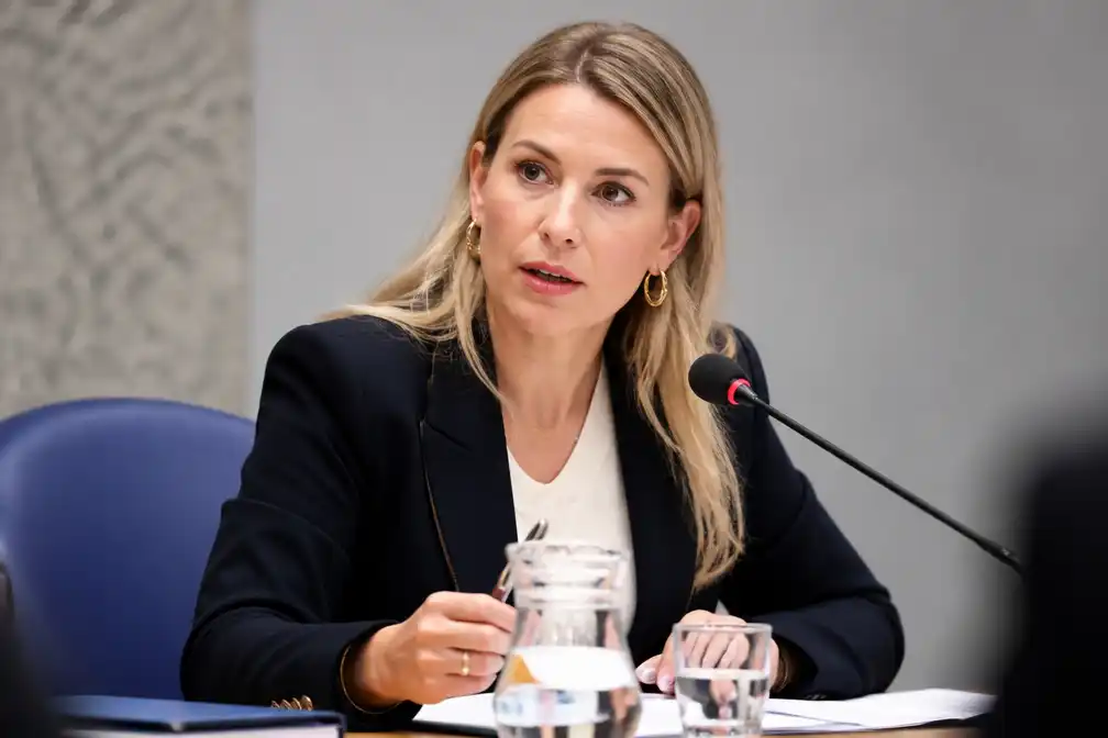 Boekholt-O'Sullivan wil maatregelen tegen wanpraktijken makelaars