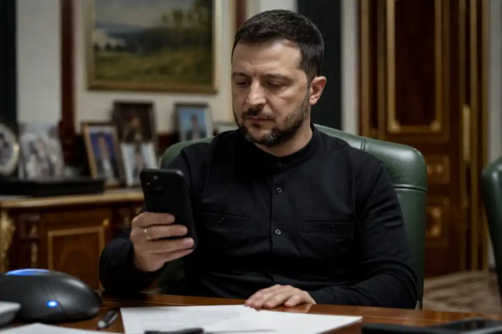 Zelensky: Oekraïne treft Russische Tu-95-bommenwerper bij Engels