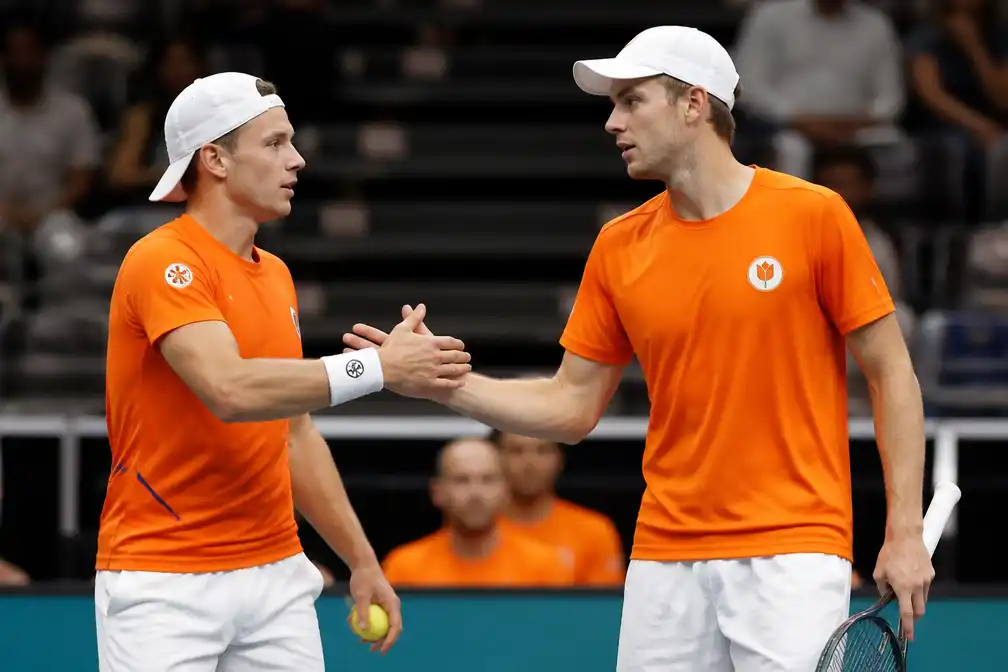 Griekspoor en Van de Zandschulp weer in Davis Cup-team