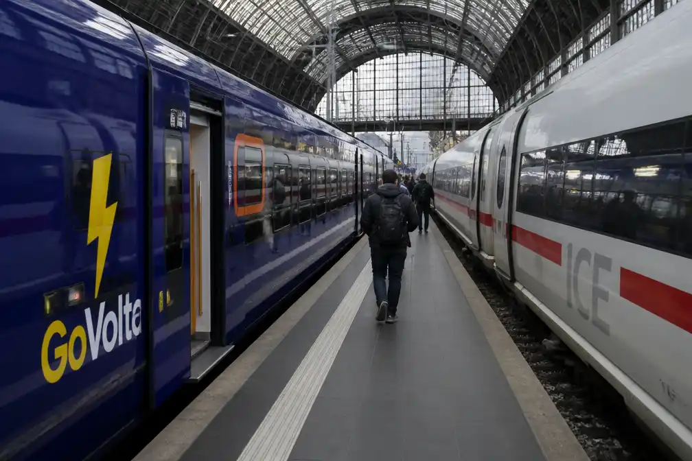 Verslaggevers testen omstreden GoVolta-trein naar Duitsland
