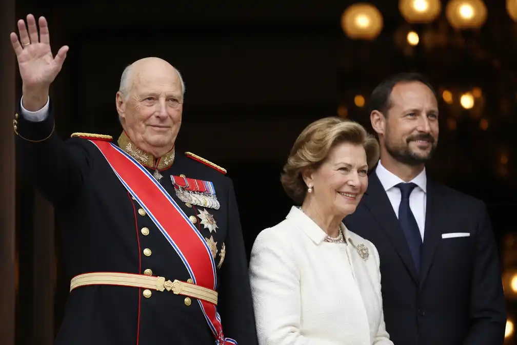 Noorse koning Harald overleden, vier gemeenten resteren in rondreis