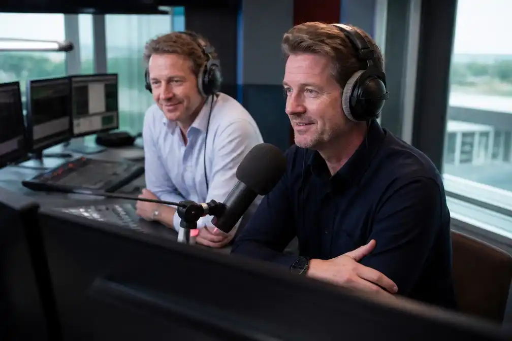 Radio 2-dj's Roodbeen en Kijk in de Vegte naar Radio 10