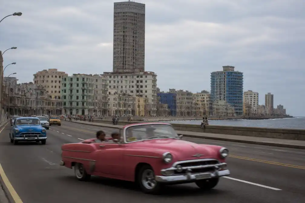 VS leggen sancties op aan vijf Cubaanse bedrijven en kleinzoon Castro