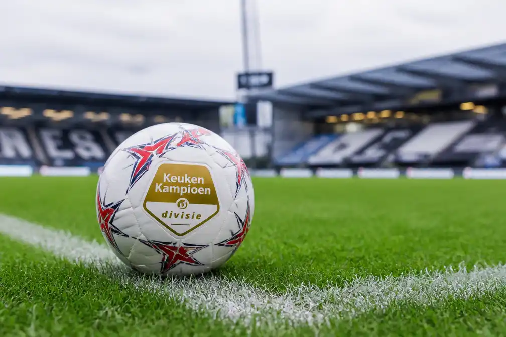 Heracles ontvangt De Graafschap in KKD; NAC Breda speelt derby bij RKC Waalwijk