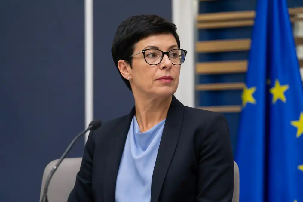 EU-commissaris schrapt Servië-bezoek om verheerlijking Mladić