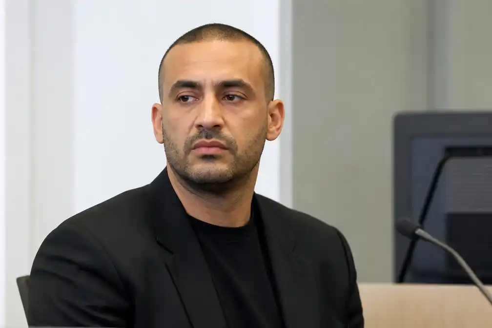 Badr Hari mag proces om bedreiging, dwang en doxing in vrijheid afwachten