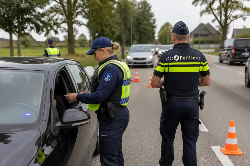 Belgische en Nederlandse politie controleren samen in grensregio Bocholt en Weert: vijf overtredingen