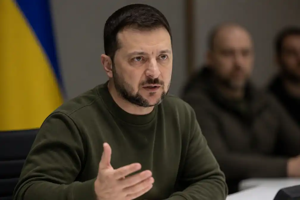 Zelensky stelt Belarus ultimatum; oppositie waarschuwt voor oorlog