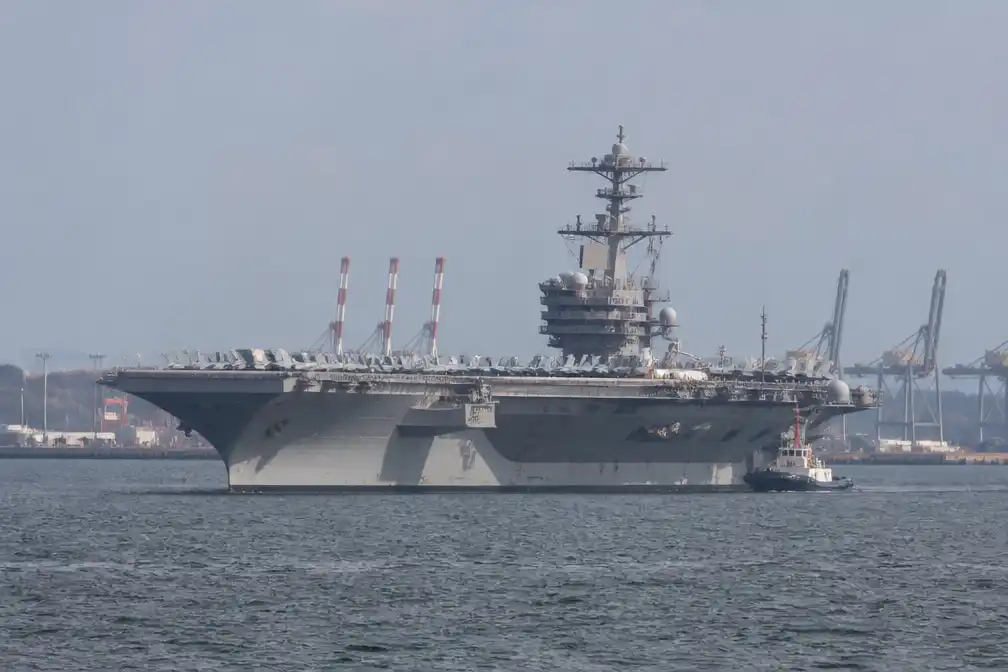 Amerikaans vliegdekschip USS Abraham Lincoln vertrekt uit Thailand