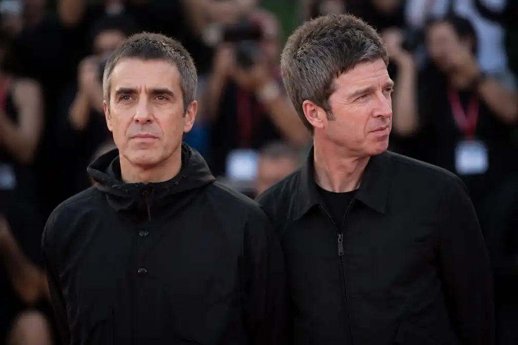 Acht minuten staande ovatie voor Oasis-documentaire in Venetië