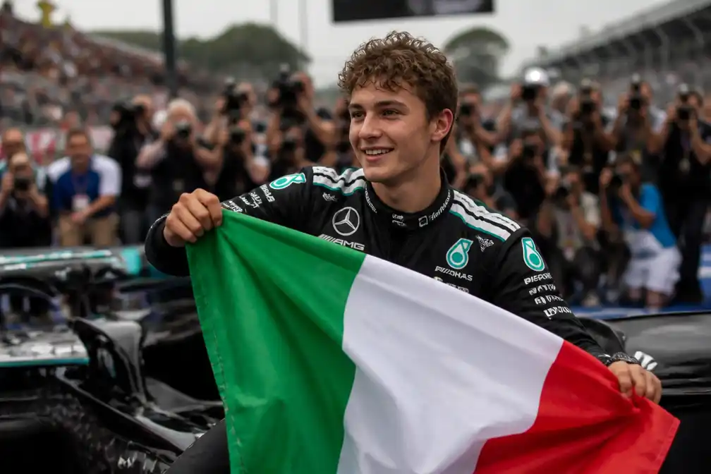 Kimi Antonelli wint Grand Prix van Italië vanaf P19, eerste Italiaanse winnaar sinds 1966