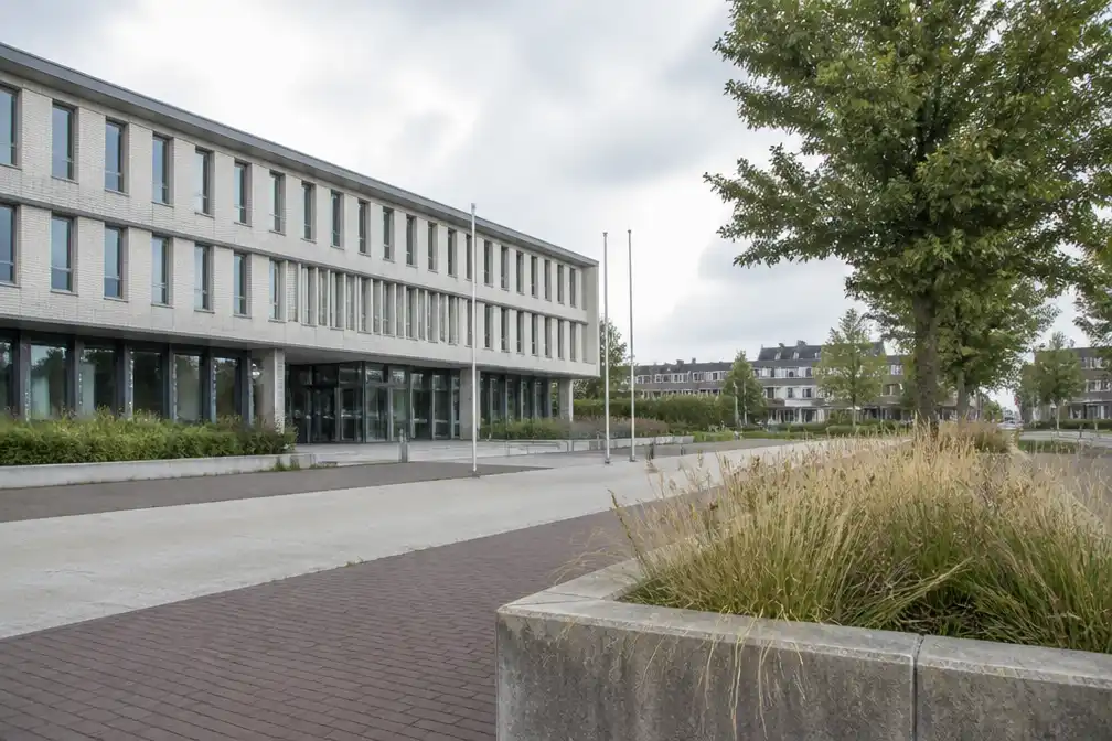 College Terneuzen doet nieuwe poging om azc door gemeenteraad te krijgen
