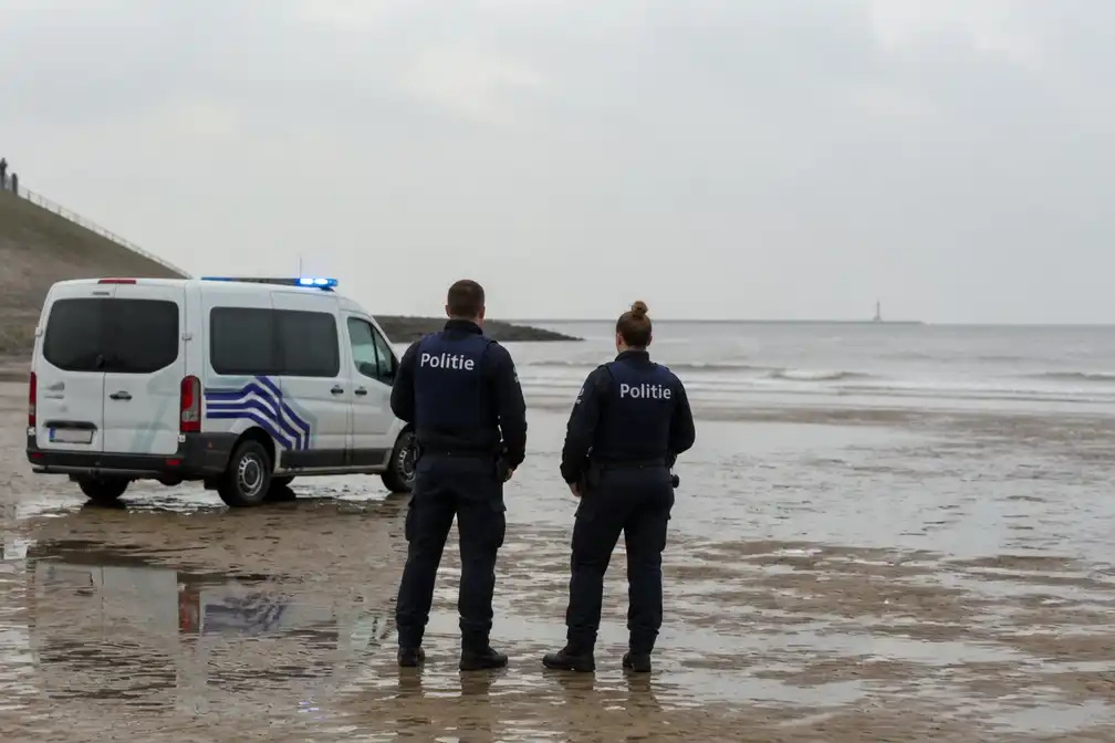 Lichaam aangespoeld op strand in Oostduinkerke, parket opent onderzoek