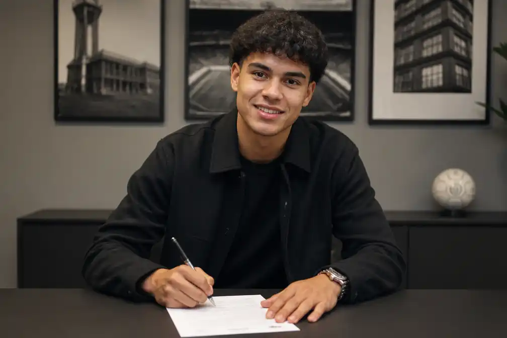 FC Utrecht legt transfervrije linksback Kevin Paredes vast