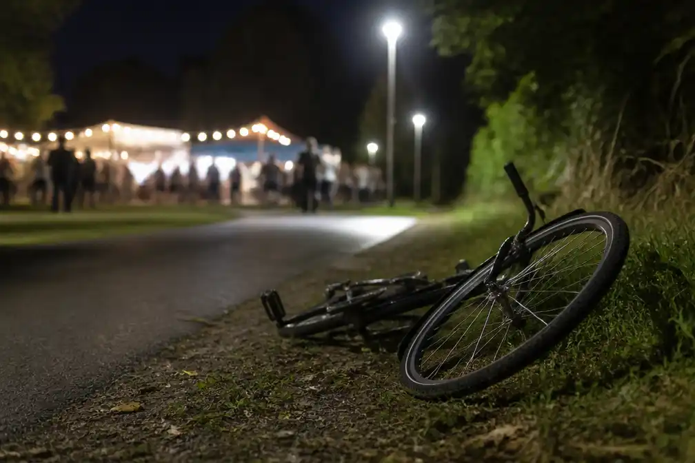 Fietser overleden in Asse na val op terugweg van Hopduvelfeesten