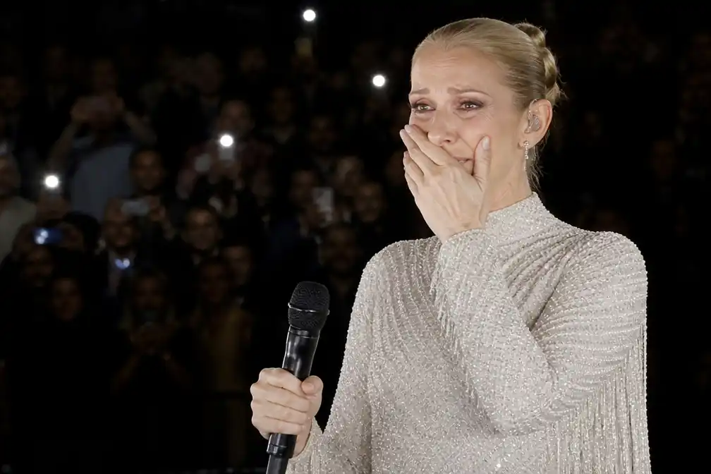 Céline Dion geeft in Parijs eerste concert na zes jaar gezondheidsproblemen