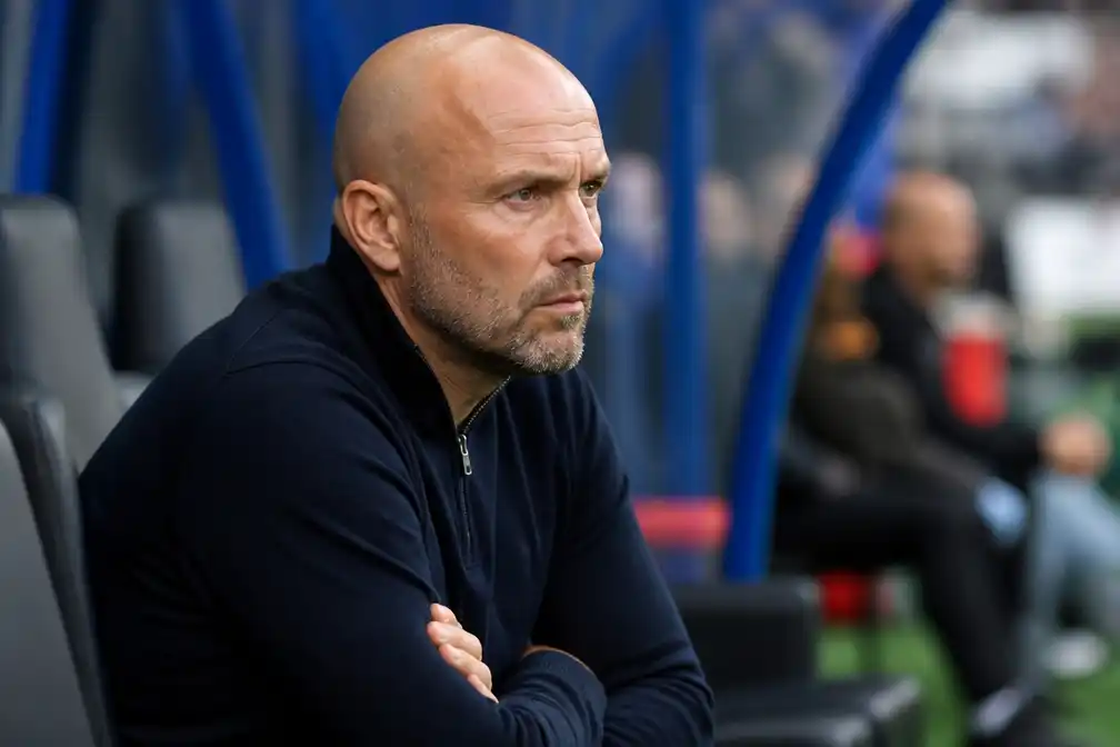 Schreuder noemt 3-0 nederlaag van NEC bij Cambuur slechtste wedstrijd uit zijn carrière