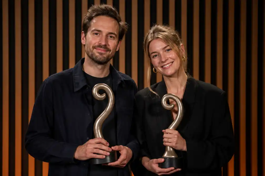 David Weel en Louise Anthonissen winnen NTR Podcastprijs 2026