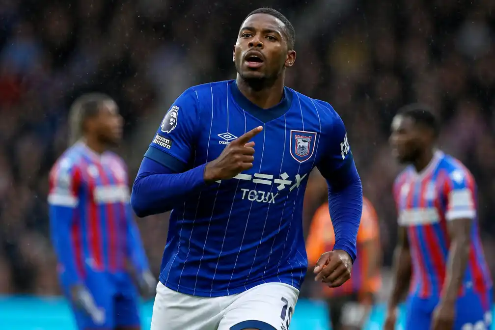 Flemming bezorgt Ipswich 3-2 zege bij Crystal Palace