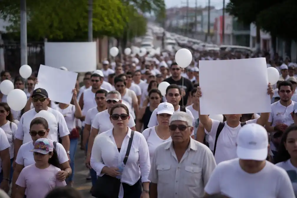 Duizenden protesteren in Culiacán tegen geweld Sinaloakartel