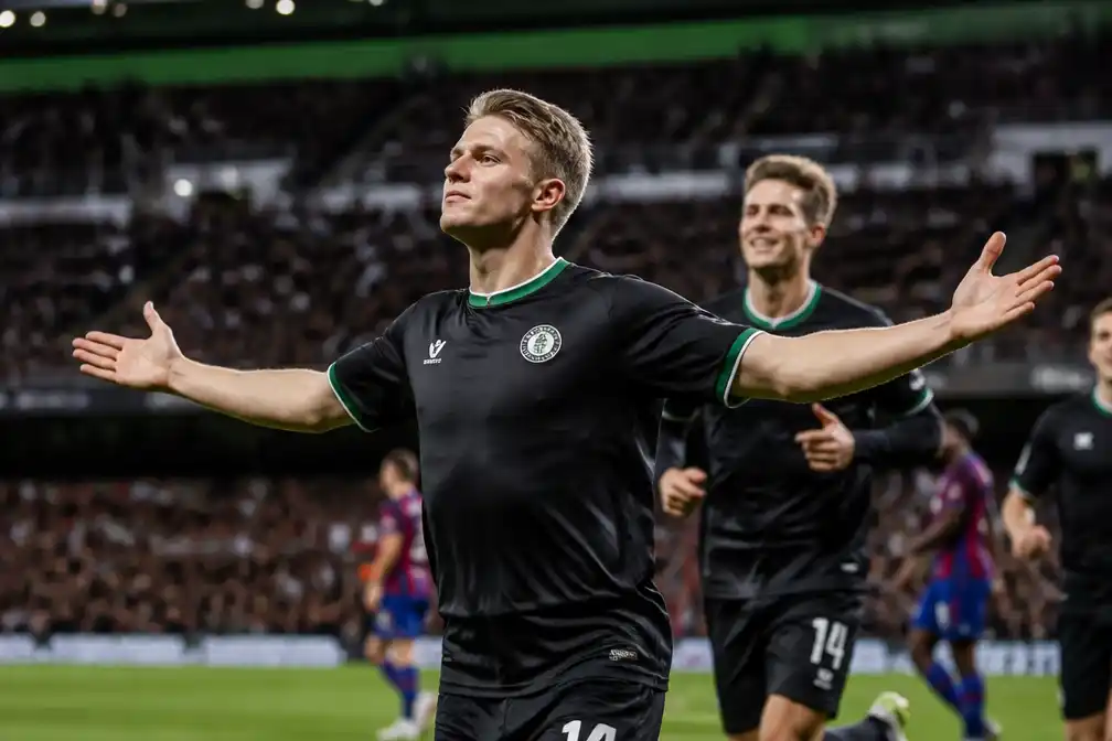 Van Hanegem verdedigt juichen van Sem Steijn in Camp Nou in nieuwe column