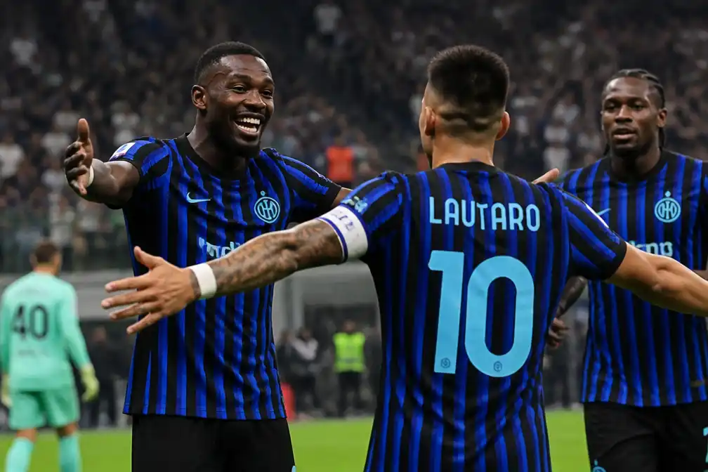 Inter wint na vroege achterstand met 5-3 van Udinese en blijft foutloos