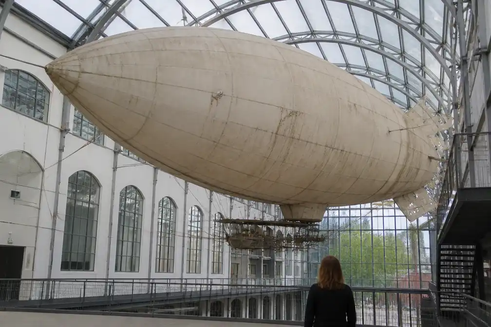 Tombola van 150.000 euro moet zeppelin van Panamarenko in Gent redden