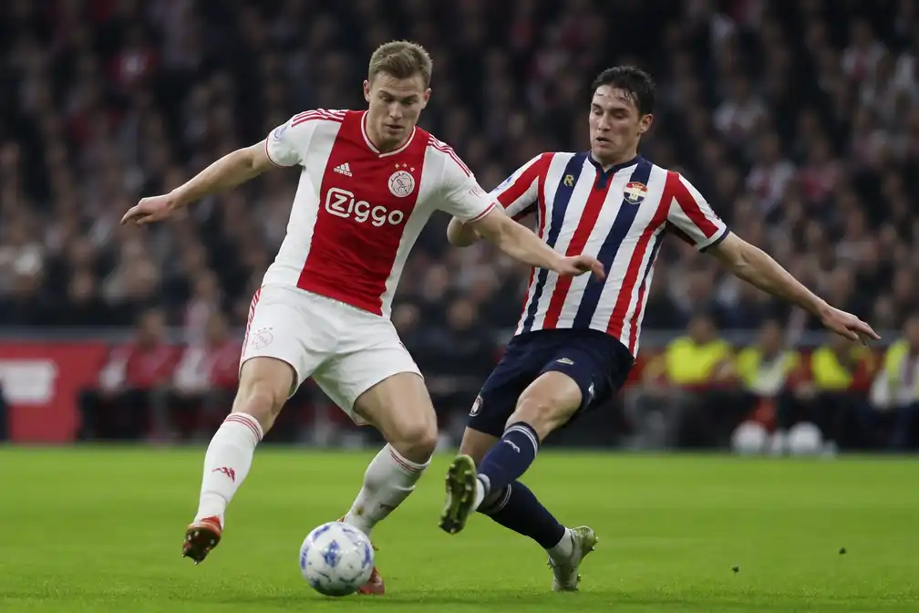 Ajax speelt inhaalwedstrijd tegen promovendus Willem II