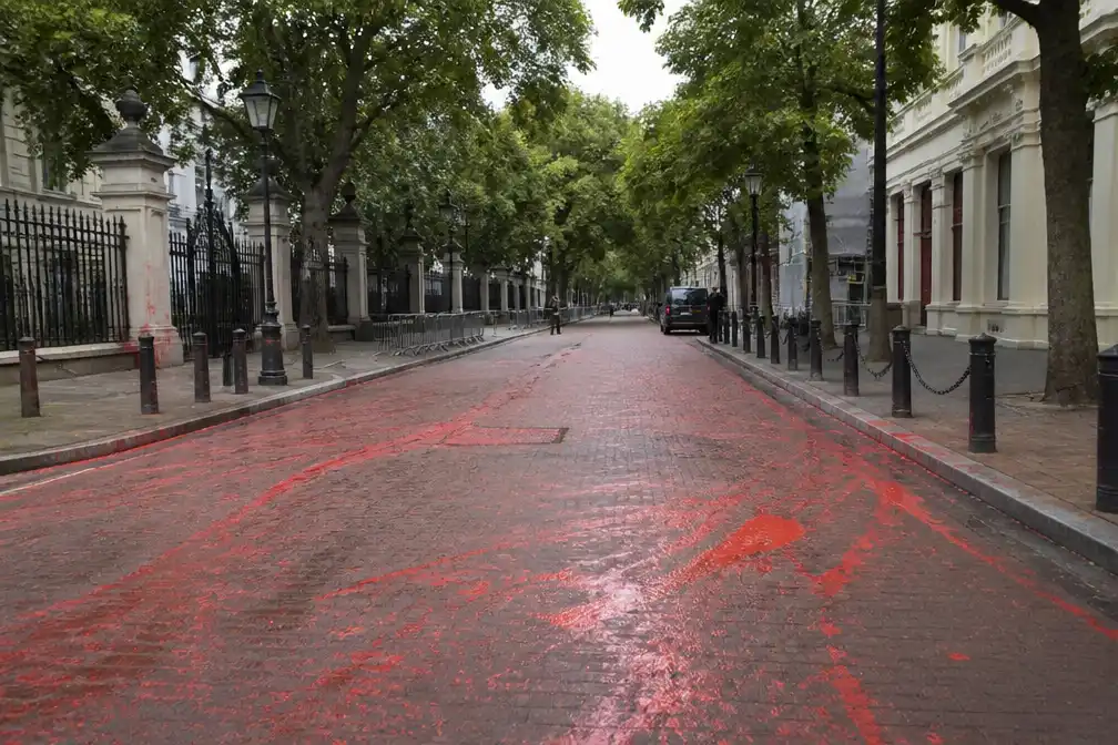 Extinction Rebellion eist rode verf op route Glazen Koets Prinsjesdag op