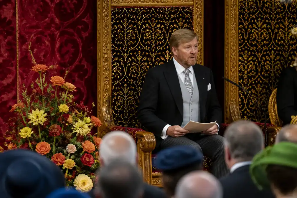 Koning vraagt gemeenten in troonrede om solidariteit bij asielopvang