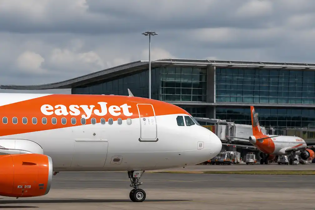 easyJet wijst vierde overnamebod van Castlelake van £6,50 per aandeel af