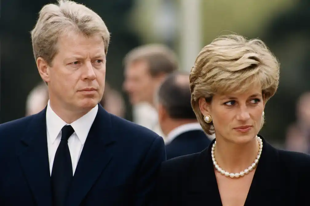 Exemplaren van onuitgegeven boek van Charles Spencer over Diana gestolen in Nederland