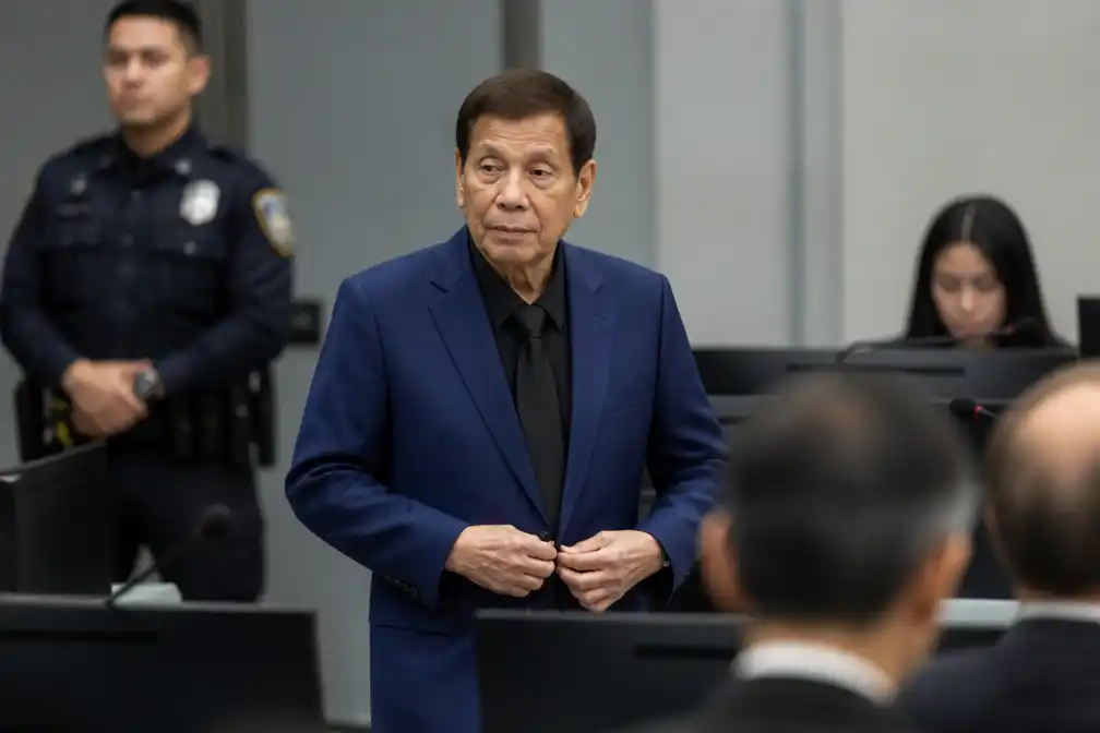 Rodrigo Duterte verschijnt voor het eerst in persoon bij ICC in Den Haag