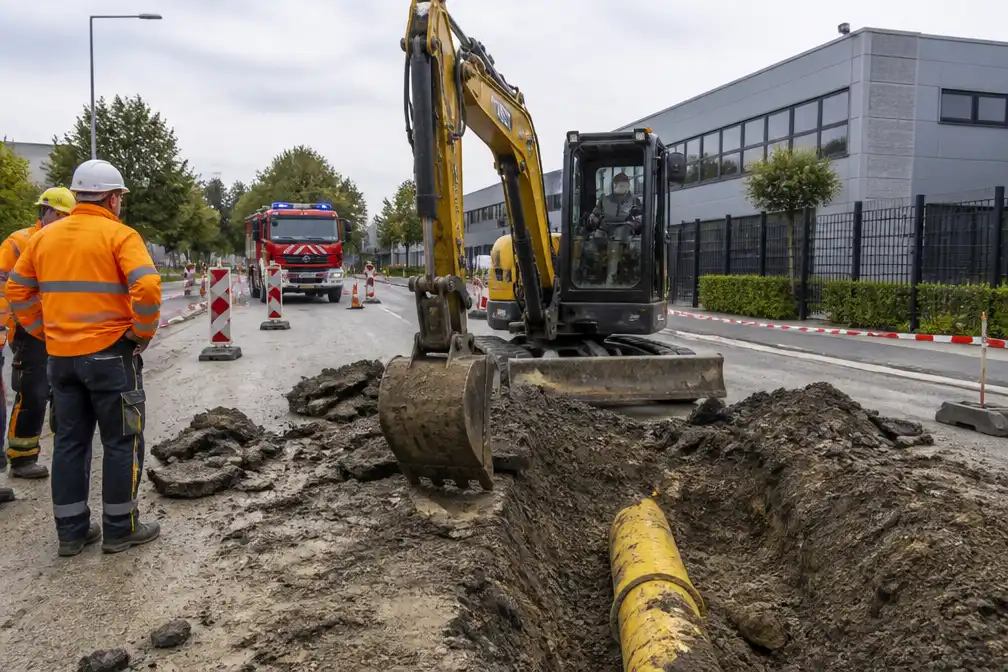 Aannemer raakt gasleiding in Diegem, vijf bedrijven ontruimd