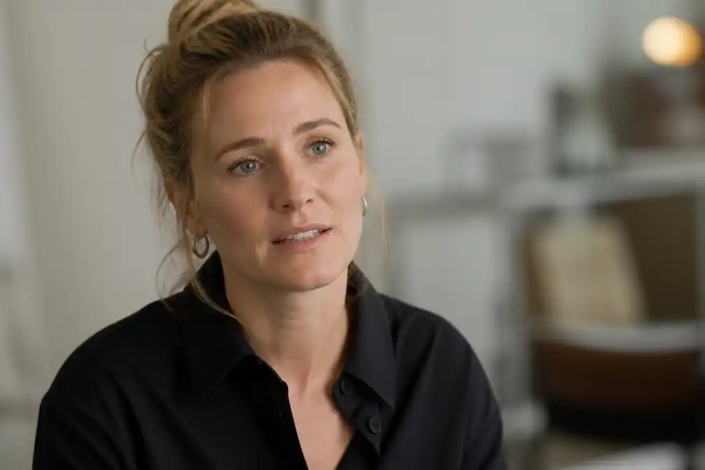 Actrice Maike Meijer heeft kanker gehad; opnames Wen Er Maar Aan uitgesteld