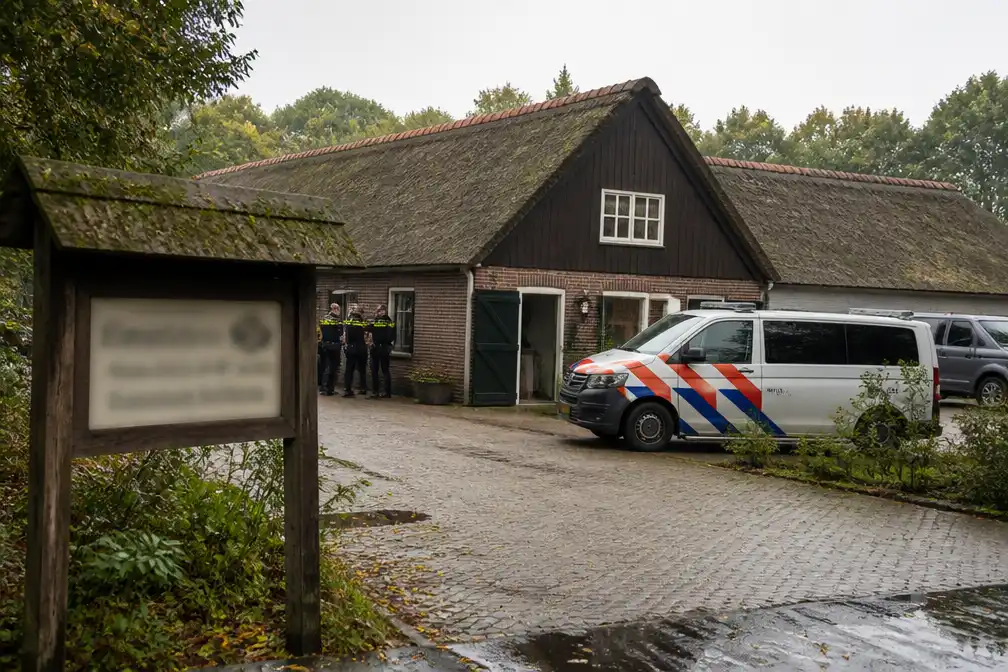 Pannenkoekenboerderij Hooge Esch in Buurse sluit na vondst hennepkwekerij