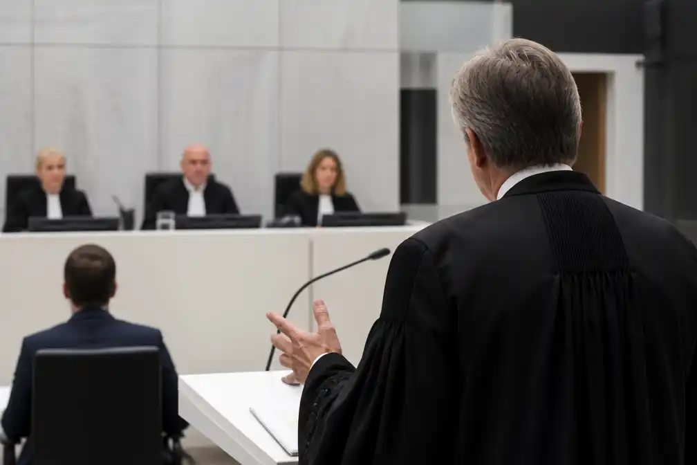 Advocaat: dreiging tegen Amsterdamse corruptieverdachte Jim B. flink toegenomen