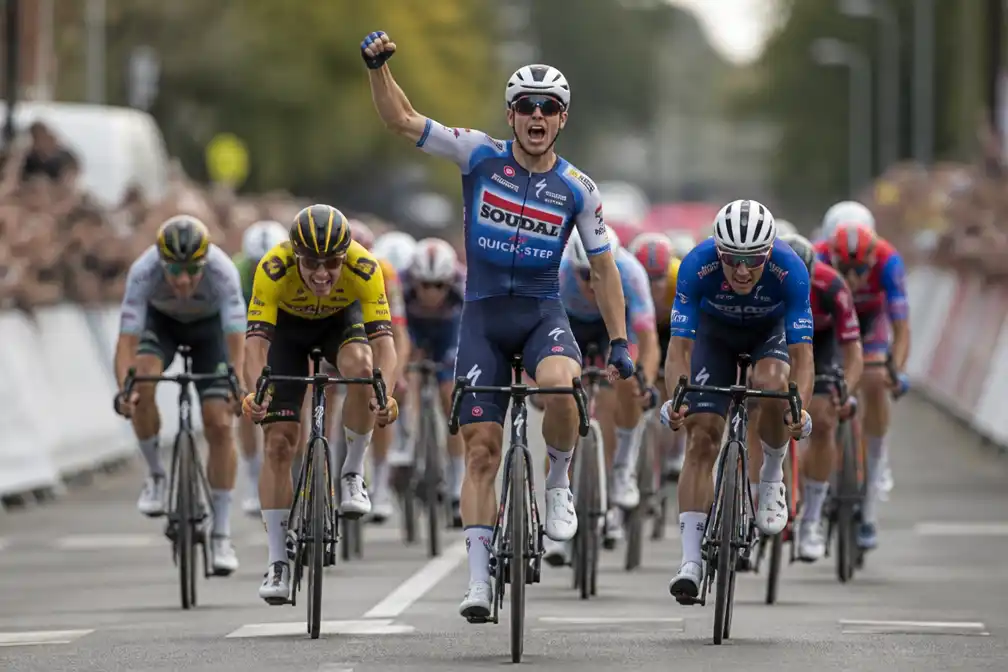 Tim Merlier wint Kampioenschap van Vlaanderen in Koolskamp, elfde zege van het seizoen