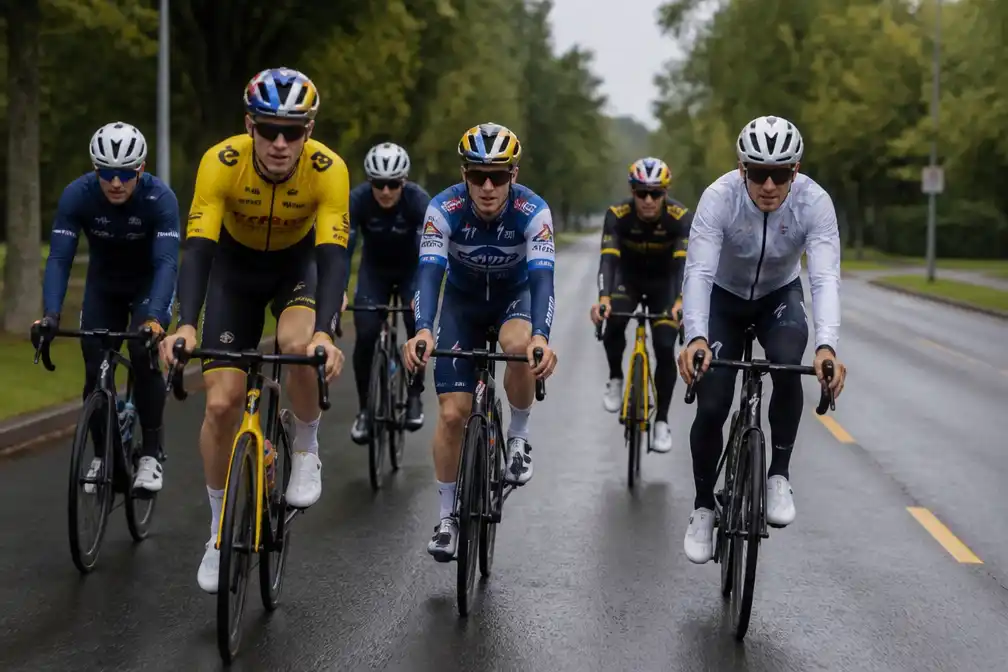 Evenepoel verkent tijdritparcours voor WK wielrennen in Montréal