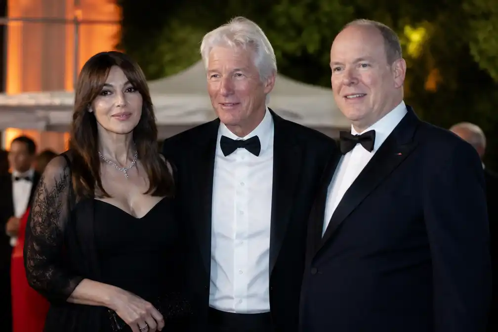 Monica Bellucci en Richard Gere eregasten bij twintigjarig jubileum stichting prins Albert