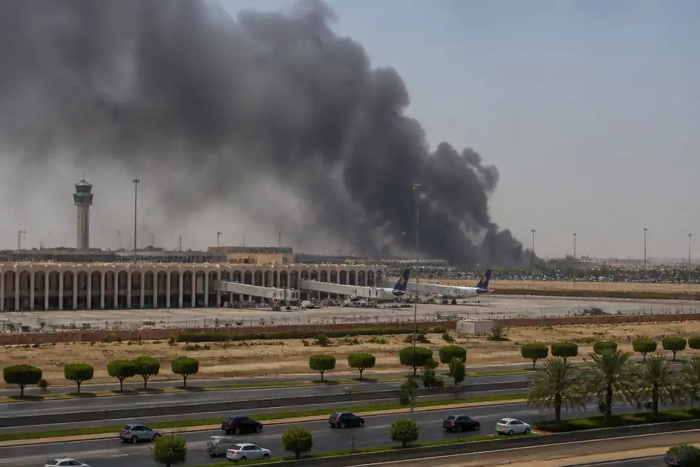 Rook bij internationale luchthaven Riyad na waarschuwingen voor aanvallen