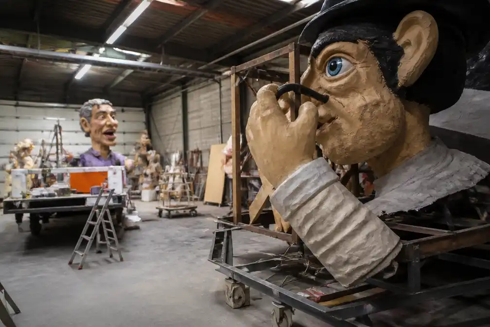 Carnavalsgroep Nie Geweun zoekt al half jaar tevergeefs nieuwe werkplaats